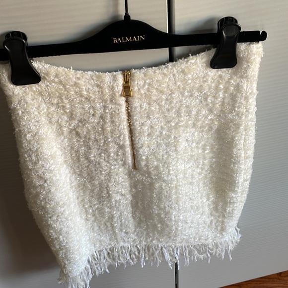 Balmain tweed white skirt with fringe and gold buttons - Picture 2 of 5